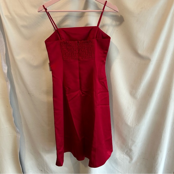 David’s Bridal Short Satin Dress with Spaghetti Straps | Apple Red | Girls 16 - Picture 4 of 10